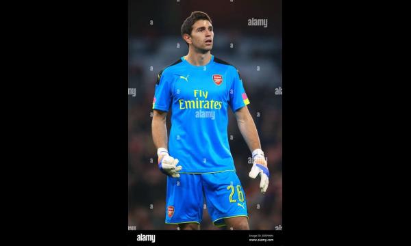 Arsenal-keeper Emiliano Martinez ‘gaat akkoord’ over de transfer van Aston Villa