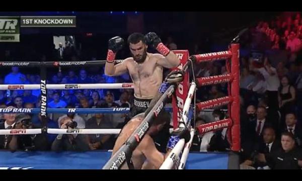 Artur Beterbiev vernietigt Joe Smith Jr. op brute wijze om een ​​Anthony Yarde-clash te veroorzaken