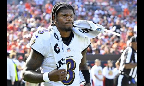 Baltimore Ravens-ster Lamar Jackson verwijdert gemene homofobe tweet aan NFL-fan na misbruik