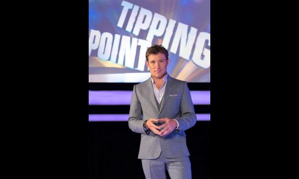 Ben Shephard legt nieuwe Tipping Point-regels uit nu zijn beroemde knuffels verboden zijn