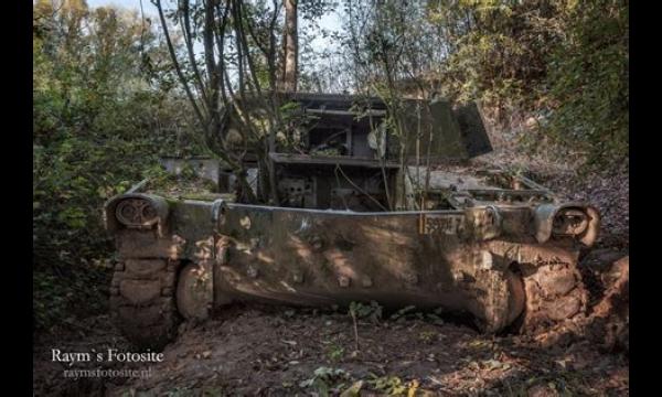 Binnen 'gruwelijk' verlaten kinderasiel met barbaarse tanks en tekeningen op muren