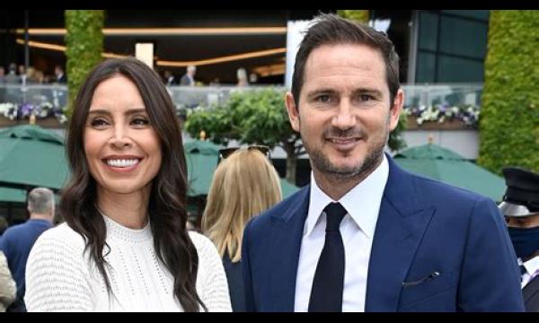 Christine Lampard en echtgenoot Frank Lampard lijken verliefd op een kindervrije lunchafspraak