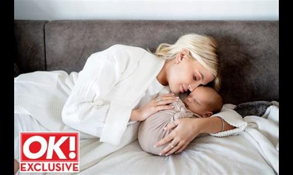 Coronation Street-ster Lucy Fallon pronkt met een babybuikje na zes maanden zwangerschap