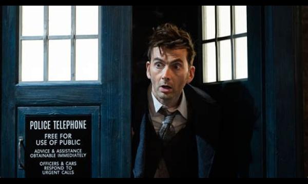 Doctor Who 'merkt' op dat de volgende Time Lord waarschijnlijk een andere vrouw zal zijn