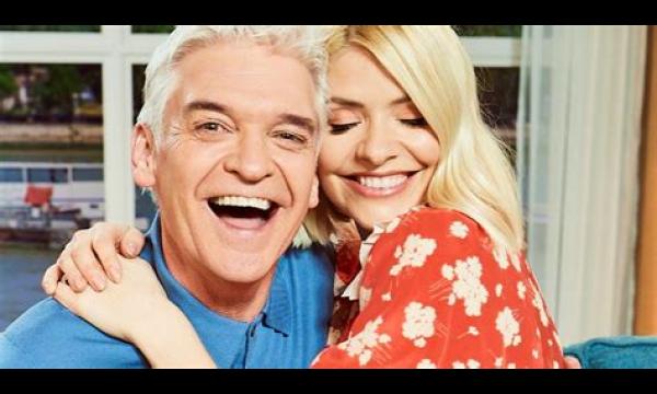 Fans van This Morning verbaasd als Phillip Schofield alleen presenteert en Holly ‘vermist’ wordt