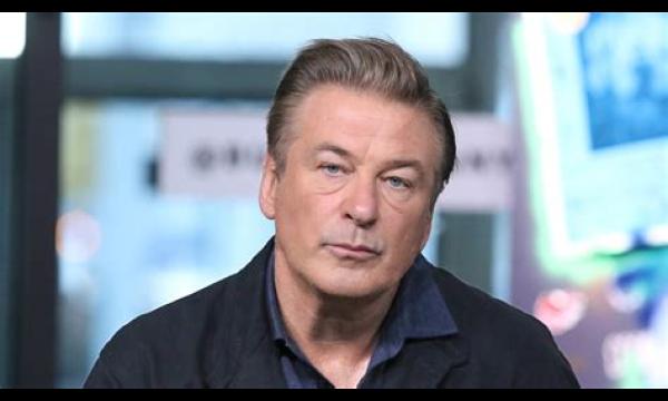 Het pistool van Alec Baldwin 'vuurde één kogel af' die cameraman en regisseur trof