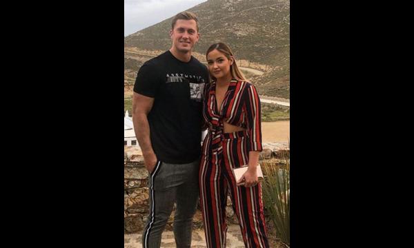 Jacqueline Jossa en Dan Osborne delen een zeldzame foto van een stel tijdens een vakantie in Dubai