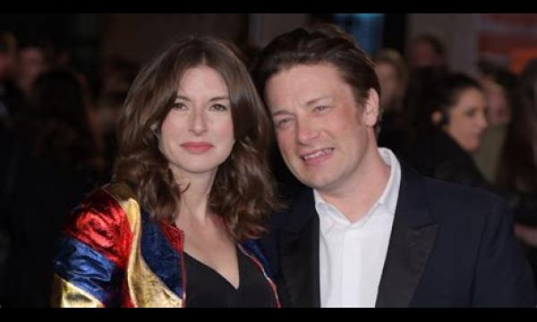 Jamie Oliver geeft toe dat zijn vrouw Jools, 47, meer kinderen wil na baby nummer vijf