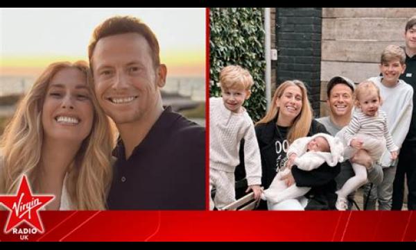 Joe Swash steelt de telefoon van Stacey Solomon, zodat ze op Moederdag kan uitslapen