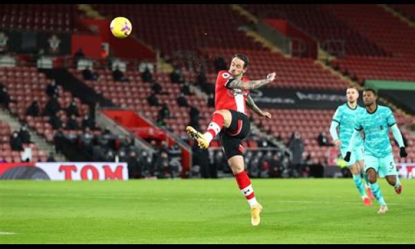 Jordan Henderson mikt op speelse gijp op Danny Ings voorafgaand aan Liverpool vs Southampton