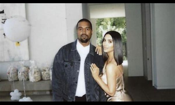 Kanye West werpt schaduw op Kim Kardashian door de sexy kiekjes van haar ex-vriend leuk te vinden