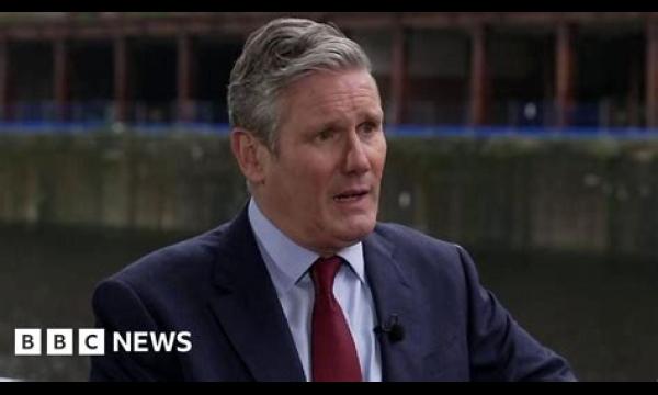 Keir Starmer zegt dat anti-vaxxers ‘nog eens moeten nadenken’ nu de middelen van de NHS opdrogen