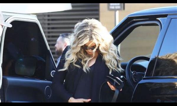 Khloe Kardashian komt met slim plan om de 'babykoorts' van Kendall Jenner te stoppen