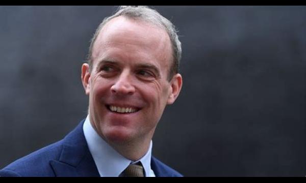 Klachten tegen Dominic Raab ruim DUBBEL tot acht in onderzoek naar pesten