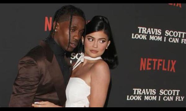 Kylie Jenner en Travis Scott zijn ‘officieel weer bij elkaar’, maar willen het niet ‘labelen’