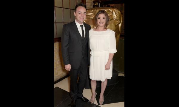 Lisa Armstrong belt de politie vanwege 'diefstal' van Ant McPartlin-liefdesbrieven van Skip