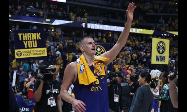 NBA-superster Nikola Jokic dronk elke dag drie liter Coca-Cola