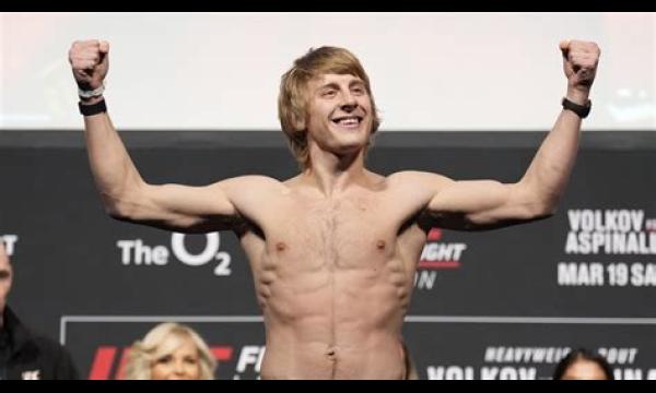 Paddy Pimblett voltooit een lichaamstransformatie van 50 pond door mee te doen aan het UFC-gevecht