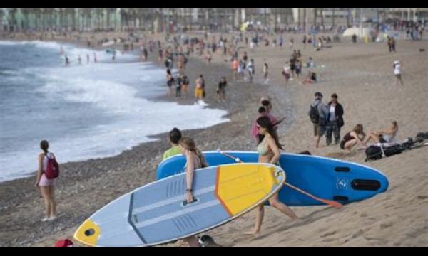 Spanje heft de quarantaineregel van 14 dagen voor buitenlandse toeristen op