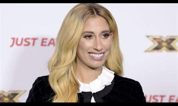 Stacey Solomon's schattige zoon Rex, 1, crasht Loose Women live in de ether