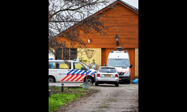 Tiener ontkent moord op zus, 15, tijdens 'huiselijke onrust' op caravanpark