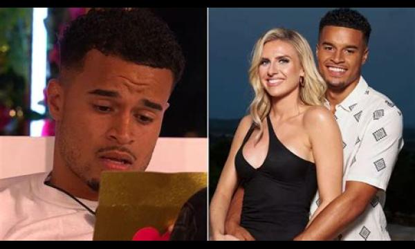 Toby Aromolaran van Love Island beweert dat 'soulmate' ex Chloe Burrows hem heeft bedrogen