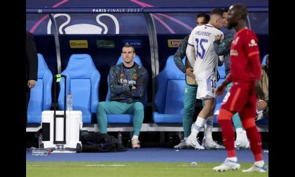 Tottenham stuurde een bericht naar free agent Gareth Bale nadat hij Real Madrid verliet