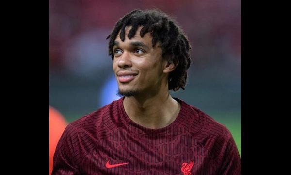 Transferdoelwit van Liverpool stuurt Trent Alexander-Arnold subtiel bericht op sociale media