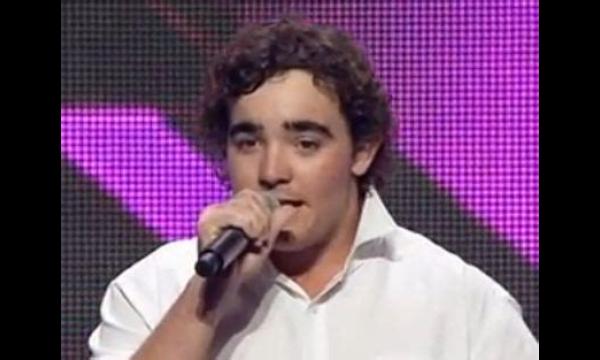 X Factor Australia-ster Jason Owen en nieuwe vrouw delen 'verrassings' babynieuws