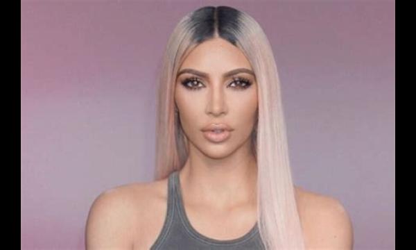 Zeldzame, onbewerkte Kardashian-foto's geven een glimp van prachtige sterren zonder Photoshop