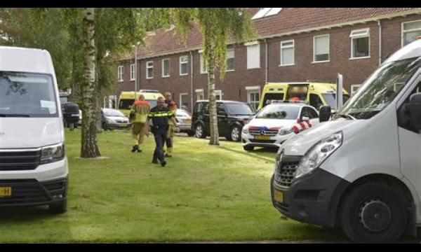 Zoon Lucy Mecklenburgh met spoed naar ziekenhuis nadat hij ‘blauw in bedje’ werd aangetroffen